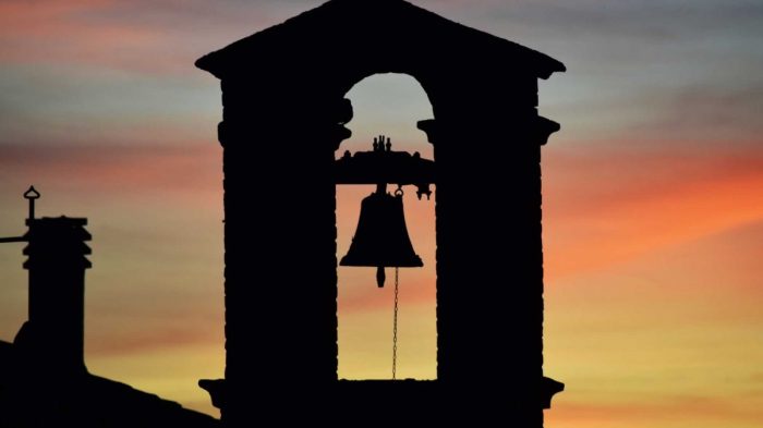 por-quem-os-sinos-dobram-1200x675